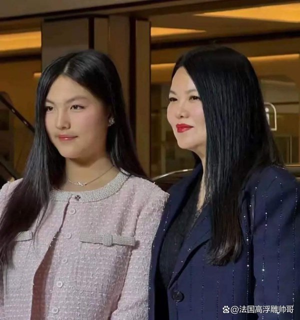 “朱门女儿王诗龄的躺赢东谈主生：财富与幸福的鸿沟在那处？”
